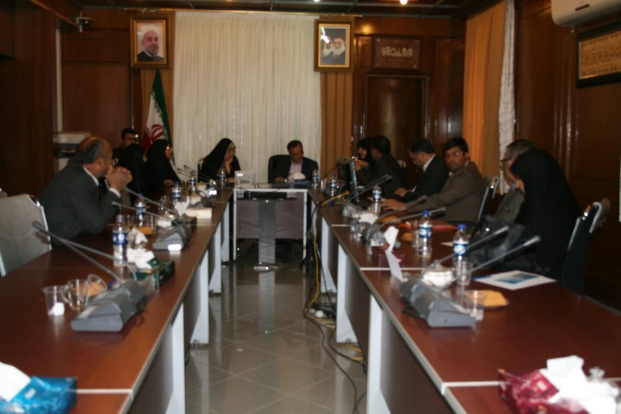 جلسه ی استانداری در مورد مشکل فضای و مکان مناسب برای دانشجویان