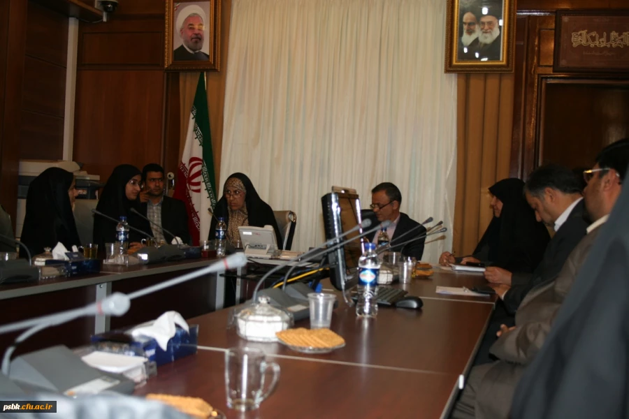 جلسه ی استانداری در مورد مشکل فضای و مکان مناسب برای دانشجویان