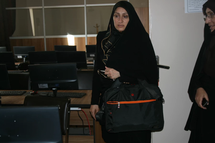 اولین جلسه شورای آموزشی استانی در تاریخ 13/3/94 با حضور سرکار خانم ساعتچی مدیر کل محترم امور دانشجویی دانشگاه فرهنگیان سازمان مرکزی و سرکارخانم دکتر ایرانمنش مدیر پردیسهای استانی دانشگاه فرهنگیان کرمان ،  در دفتر واحد استانی برگزار گردید.