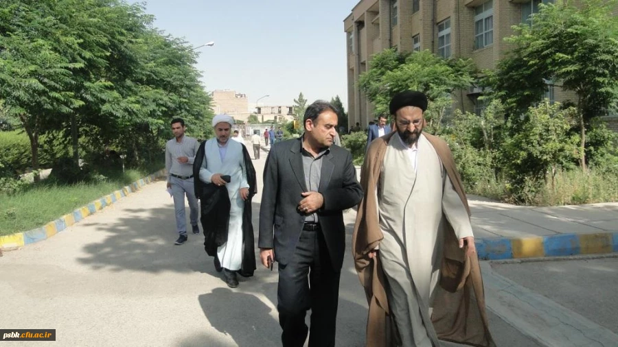 مسئول نهاد نمایندگی مقام معظم رهبری دانشگاه فرهنگیان کشور در سفر و بازدید از پردیسهای استان کرمان :
در دانشگاه باید نقد منصفانه و پذیرش خاضعانه وجود داشته باشد و کار فرهنگی برای دانشجویان صیانت در مقابل آسیب ها و تهدیدها را تضمین کند. 4