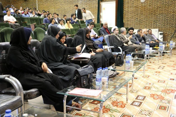 همایش  بازتاب  دستاوردهای علمی و  تربیتی  در متون ادبی