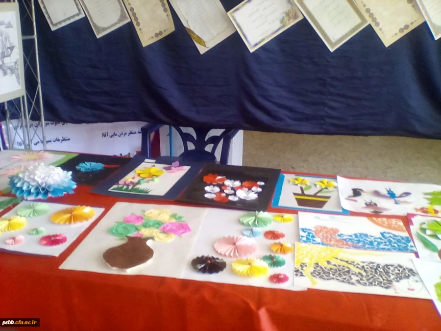 نمایشگاه دستاوردهای هنری دانشجومعلم پردیس شهید باهنر