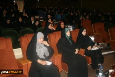 جلسه نشست مسئولان ا ستانی و پردیس شهید باهنر با دانشجو معلمان