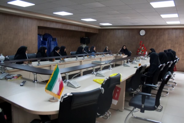 جلسه دبیران تشکل ها ، انحمن  ها  وکانونهای پردیس شهید باهنر با ریاست پردیس سرکار  خانم دکتر سالاری دوم مهرماه 97