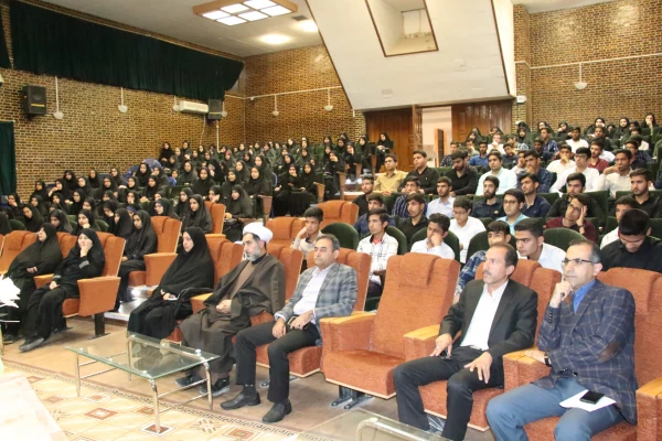 جلسه ویدئو کنفرانس آقای دکتر خنیفر رئیس سازمان مرکزی تهران با دانشجویان ورودیهای جدید در سالن اجتماعات با حضور مدیریت استانی جناب اقای دکتر توان و روسای دو پردیس و همکارن محترم حراست ، فرهنگی و...