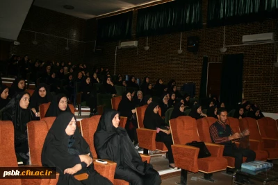 برگزاری کارگاه با موضوع تهدیدهای پیش روی دختران با حضور سرهنگ ساسان  و همکارانشان از نیروی انتظامی همراه با نمایشگاه پوستر پردیس شماره یک