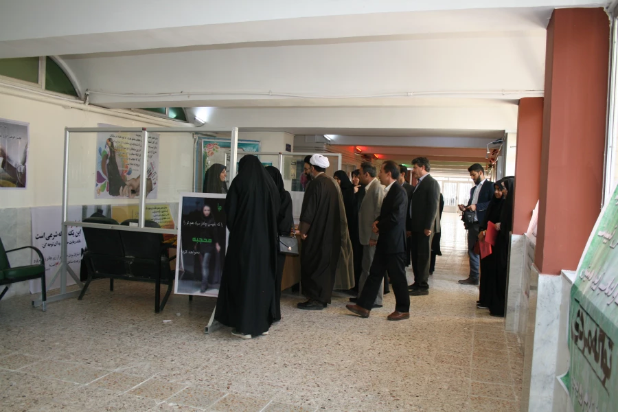 حضور حجه الاسلام دادگر مسئول نهاد رهبری دانشگاه مرکزی و همراهان د رپردیس شهید باهنر