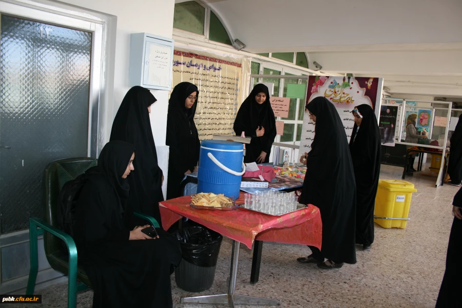 برگزاری اایستگاه فرآنی به مناسبت هفته قرآنی توسط  کانون قرآن و عترت دانشگاه