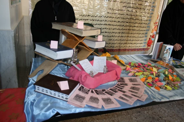 برگزاری اایستگاه فرآنی به مناسبت هفته قرآنی توسط  کانون قرآن و عترت دانشگاه