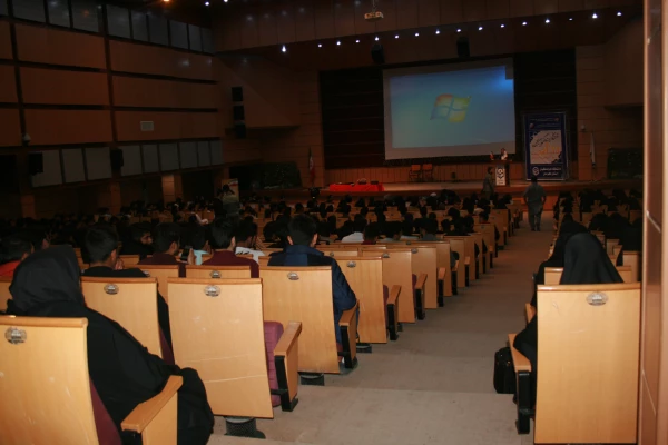 برگزاری گرامیداشت روز دانشجو با حضور دانشجویان دو پردیس خواهران و برادران