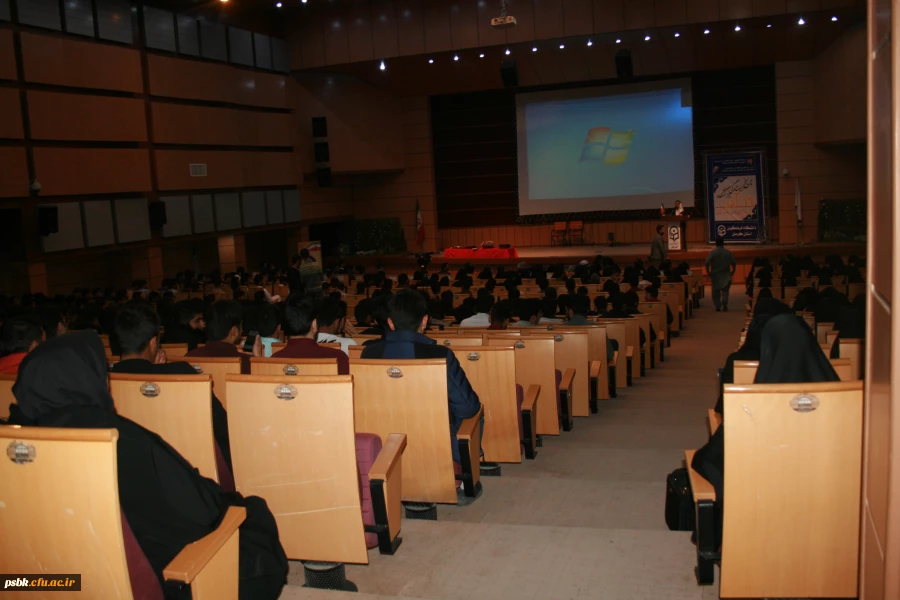 برگزاری گرامیداشت روز دانشجو با حضور دانشجویان دو پردیس خواهران و برادران