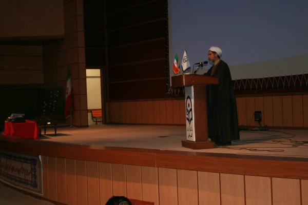 برگزاری گرامیداشت روز دانشجو با حضور دانشجویان دو پردیس خواهران و برادران