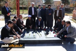 به مناسبت ایام دهه فجر،غبارروبی مزار شریف شهدای گمنام پردیس خواجه نصیر طوسی کرمان