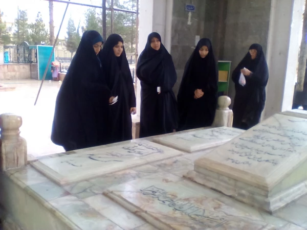 درایام دهه مبارک فجر زیارت قبور شهدای گمنام - همکاران ودانشجویان پردیس شهید باهنر کرمان