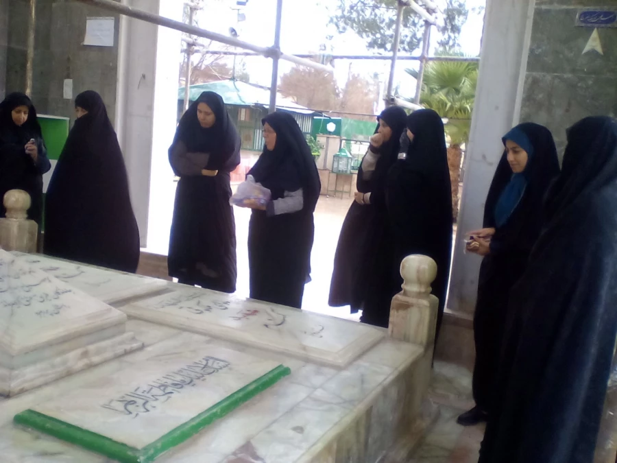 درایام دهه مبارک فجر زیارت قبور شهدای گمنام - همکاران ودانشجویان پردیس شهید باهنر کرمان