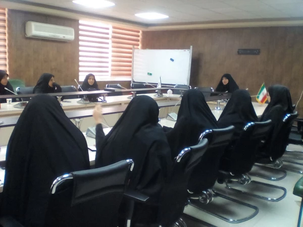 برگزاری جلسه با دبیران کانونها ، تشکل ها ، انجمن ها