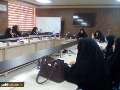 برگزاری جلسه اتاق فکر اساتید هیات علمی و مامورین پردیس با دبیران انجمن های علمی و کانونها