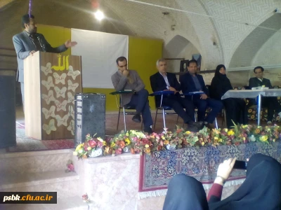 برگزاری جلسه توجیهی در مورد مسائل مختلف در سالن اجتماعات پردیس شماره دو