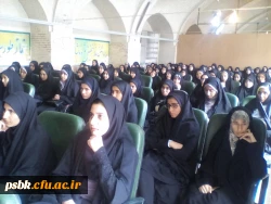 برگزاری جلسه توجیهی در مورد مسائل مختلف در سالن اجتماعات پردیس شماره دو