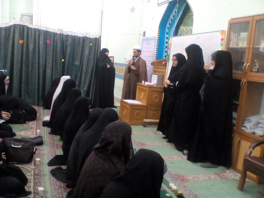 برگزاری مراسم ویژه شهادت امام هادی علیه السلام و اهداء جوایز