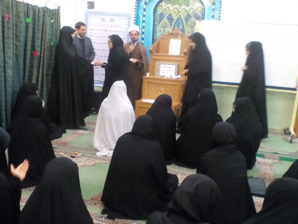 برگزاری مراسم ویژه شهادت امام هادی علیه السلام و اهداء جوایز