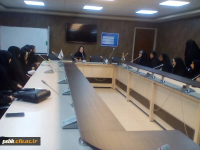 برگزاری ساعت فرهنگی با حضور استاد خانم امیری از مرکز بهداشت راجع به روابط اجتماعی