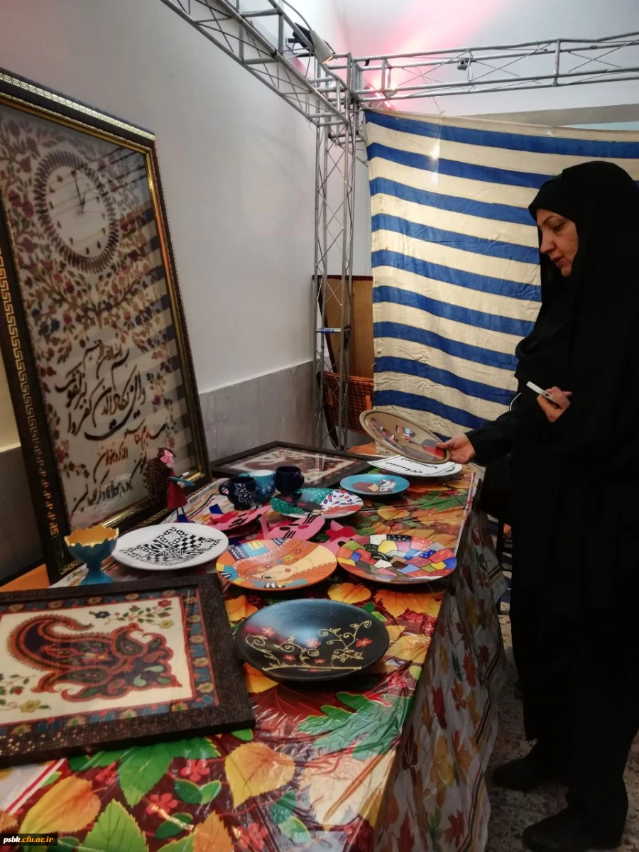 برگزاری نمایشگاه دستاوردهای قرآنی به مناسبت هفته سراها 3