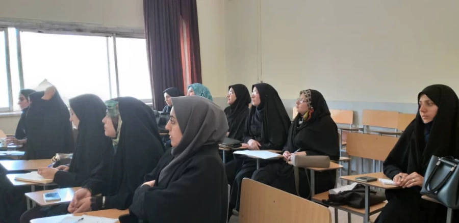 نشست نومعلمان (فارغ التحصیلان) پردیس شهید باهنر کرمان به مناسبت دهه سرآمدی آموزش 98/02/12 11