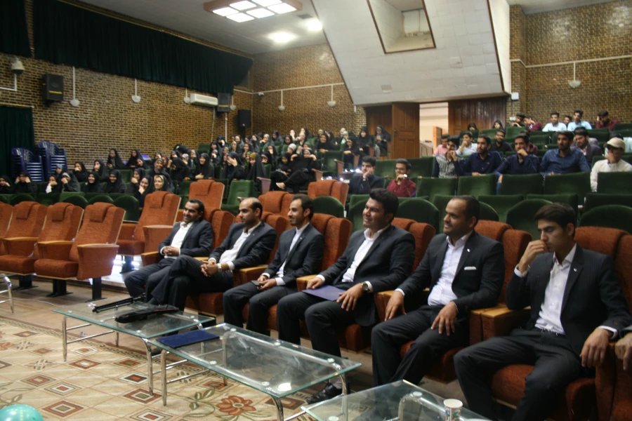 برگزاری جلسه محفل انس با قرآن روز شنبه 14 اردیبهشت ماه