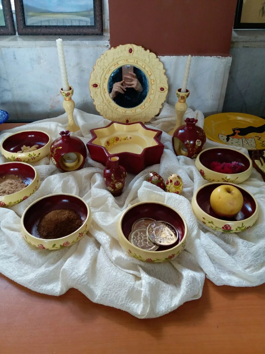 برگزا ری نمایشگاه  ارائه آثار هنری دانشجویان ورودی 94 و97 در سالن اموزشی دانشگاه فرهنگیان 
شامل نقاشی ، پته دوزی . هکس و نقاشی روز سفال . نمد دوزی