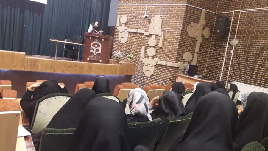 کارگاه خود مراقبتی     با سخنرانی خانم دکتر مهنی زاده از بهداشت استان توسط حوزه مشاوره پردیس به مناسبت هفته سلامت روان
در سالن اجتماعات پردیس باهنر شنبه یازدهم آبان ماه
